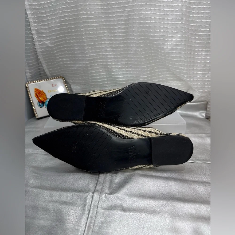 (Z1) Zara women's flat mules, size 39/8 US, ivory black, with shiny stripes - Picture 7 of 13